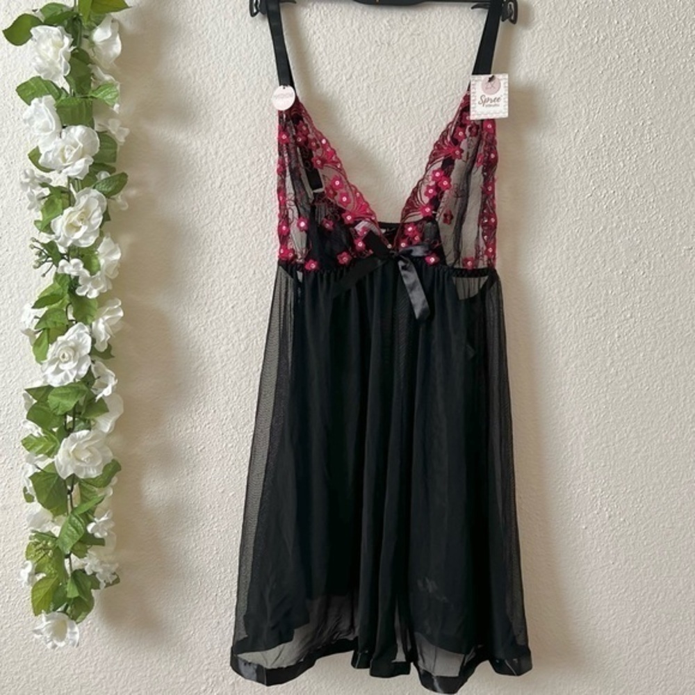 Women’s Plus Size Black and Red Floral Mesh Sheer Babydoll Slip Lingerie Set